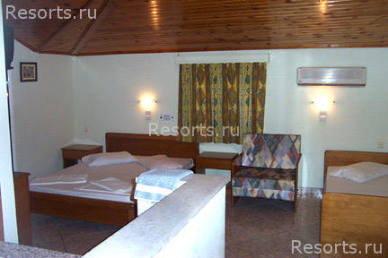 Planos Beach Hotel 11